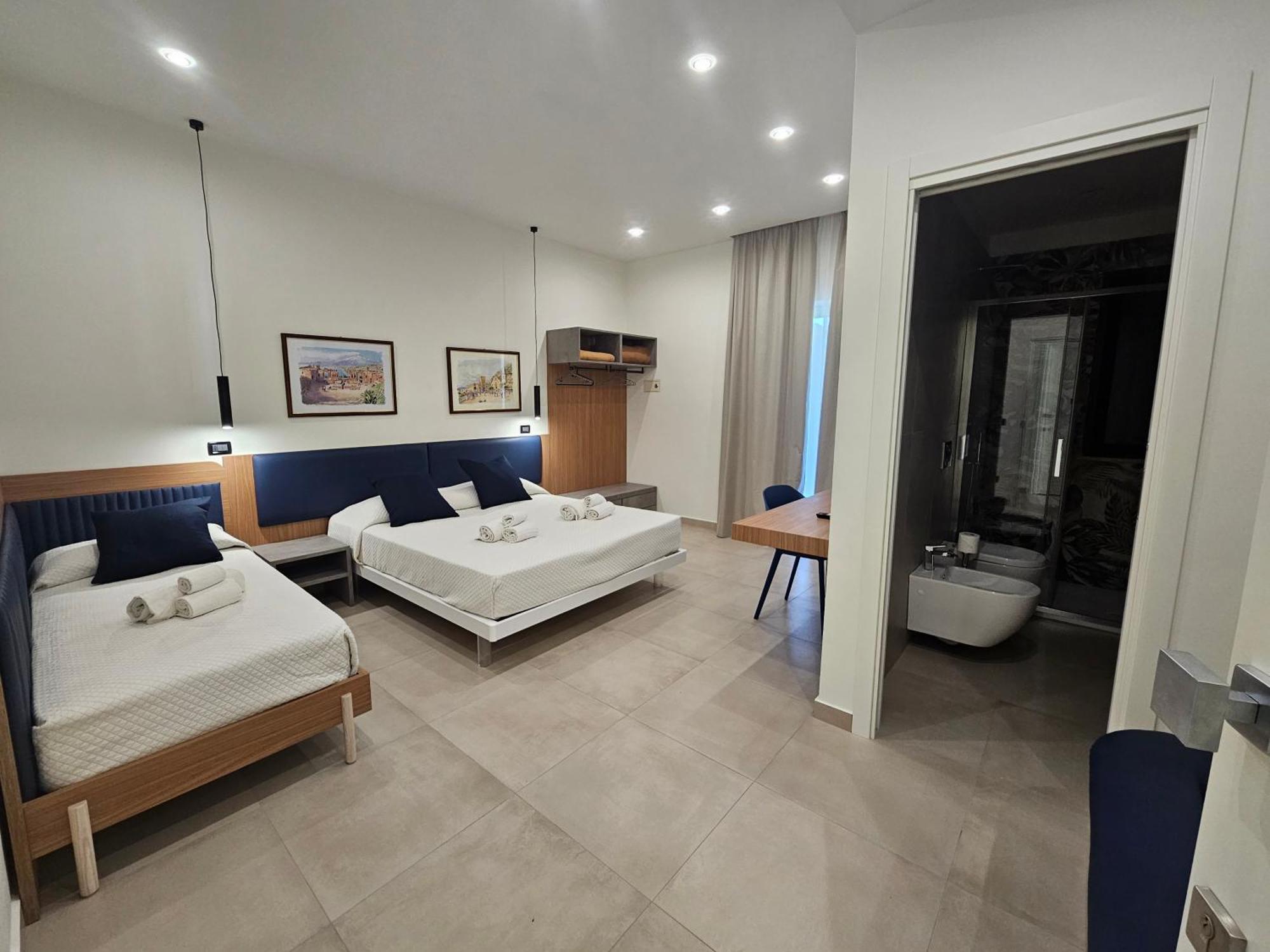 Villa Iris จีอาร์ดีนี นักซอส ภายนอก รูปภาพ