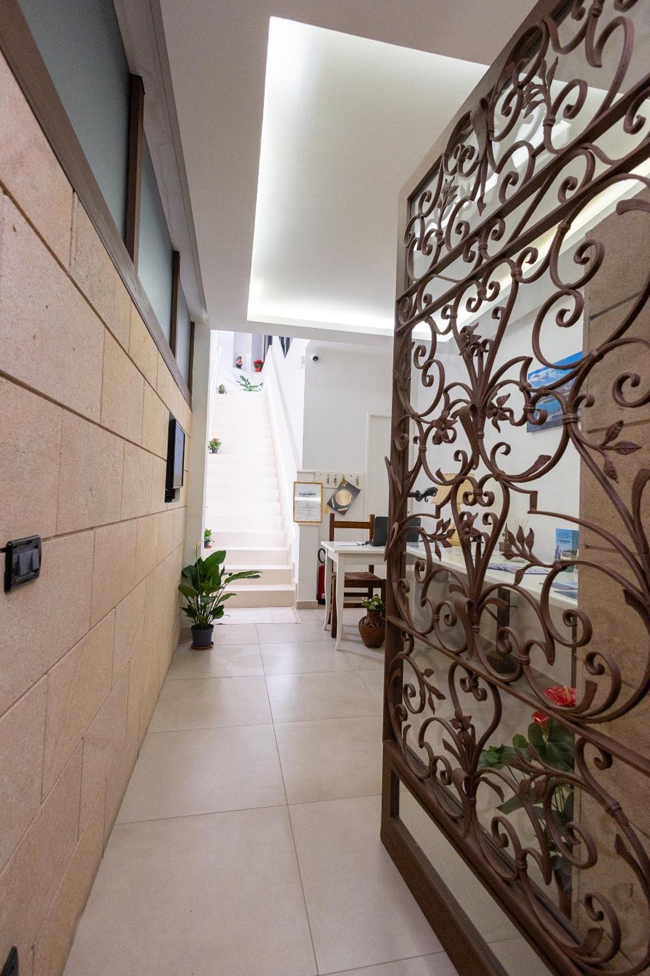 Villa Iris จีอาร์ดีนี นักซอส ภายนอก รูปภาพ