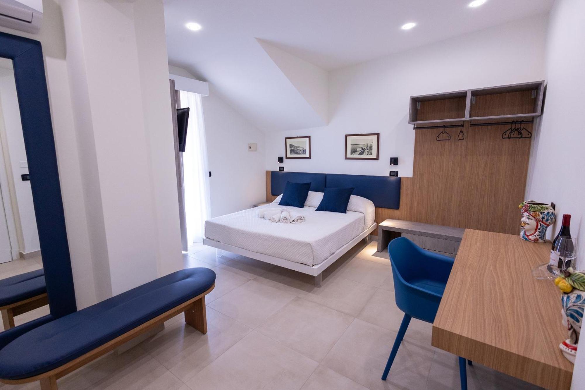 Villa Iris จีอาร์ดีนี นักซอส ภายนอก รูปภาพ