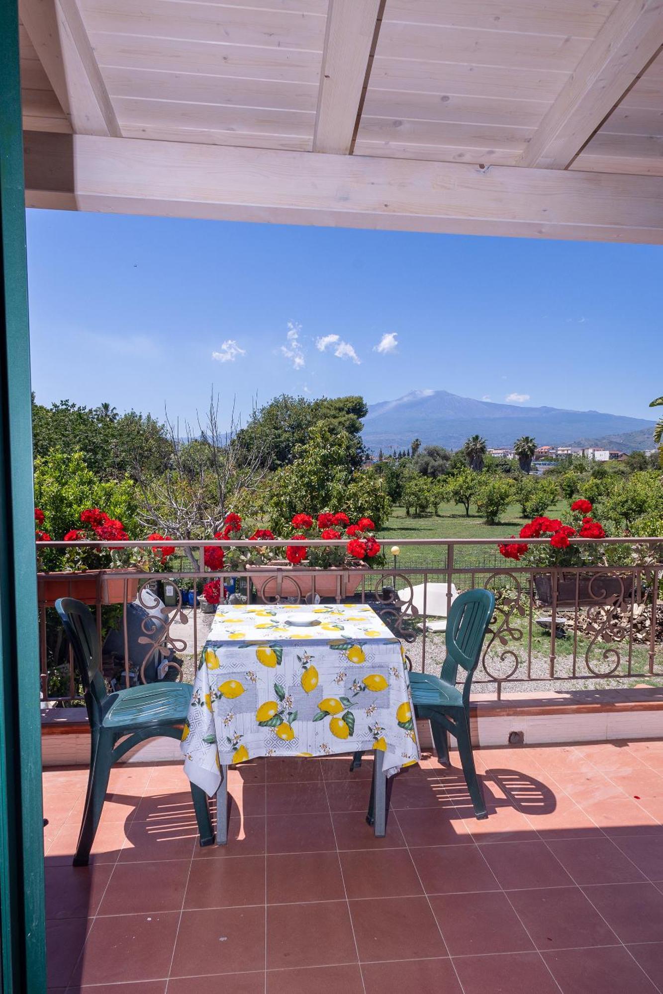 Villa Iris จีอาร์ดีนี นักซอส ภายนอก รูปภาพ