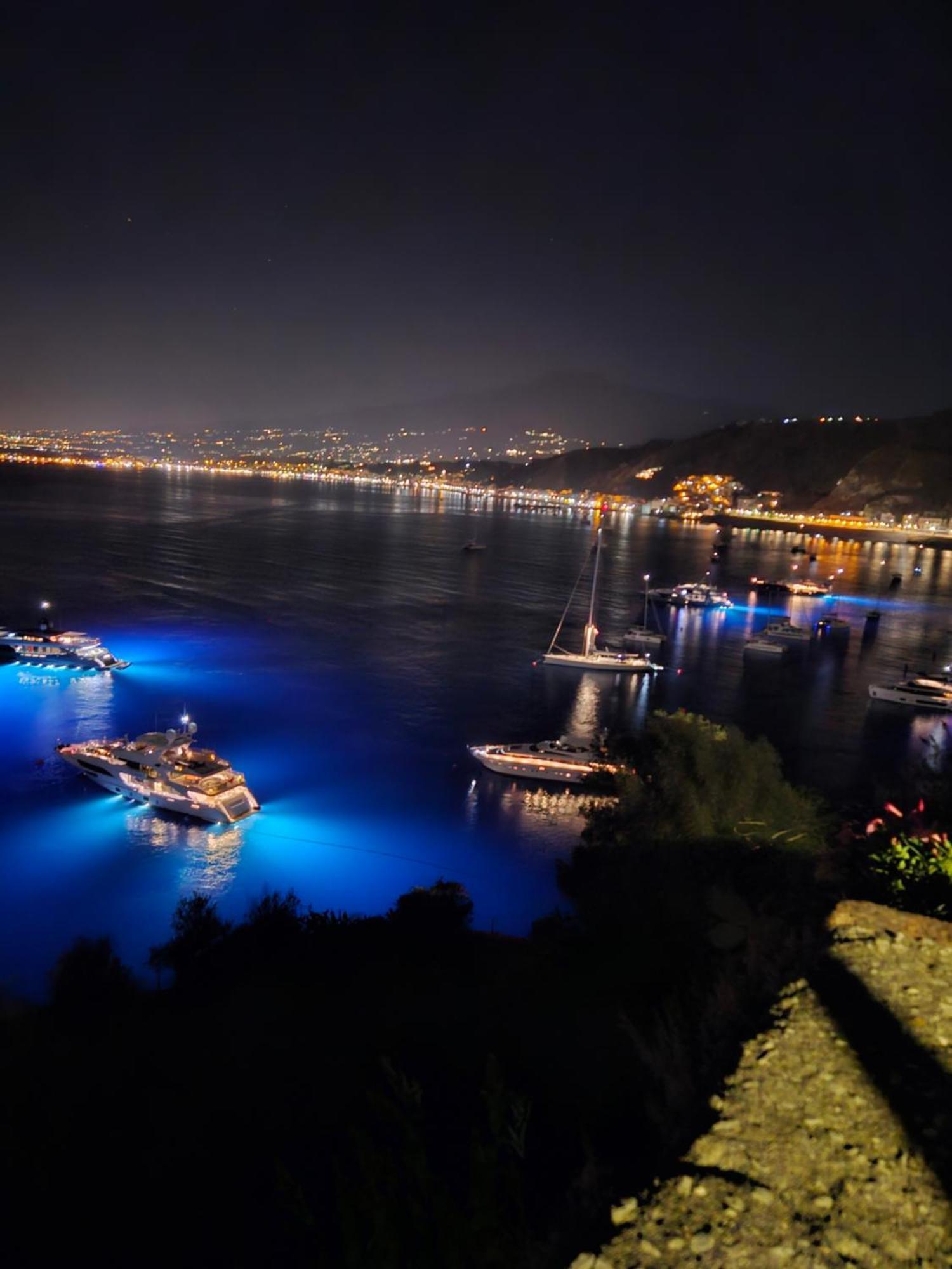 Villa Iris จีอาร์ดีนี นักซอส ภายนอก รูปภาพ